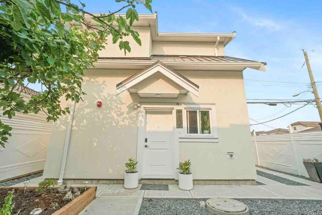 Entire New Cozy And Modern 2-Storey House Vancouver Zewnętrze zdjęcie
